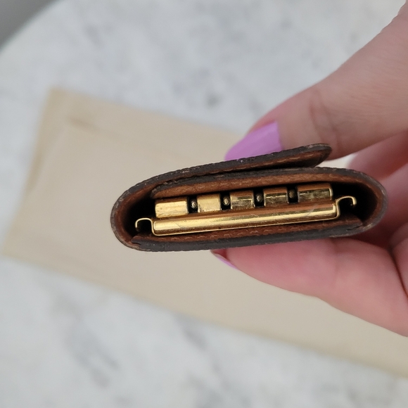 Louis Vuitton 6 keys holder. - Picture 7 of 8